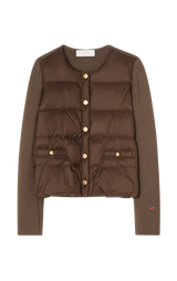 Busnel IVA Down Jacket, brun dunjakke med gullfargede knapper. Sett forfra. 