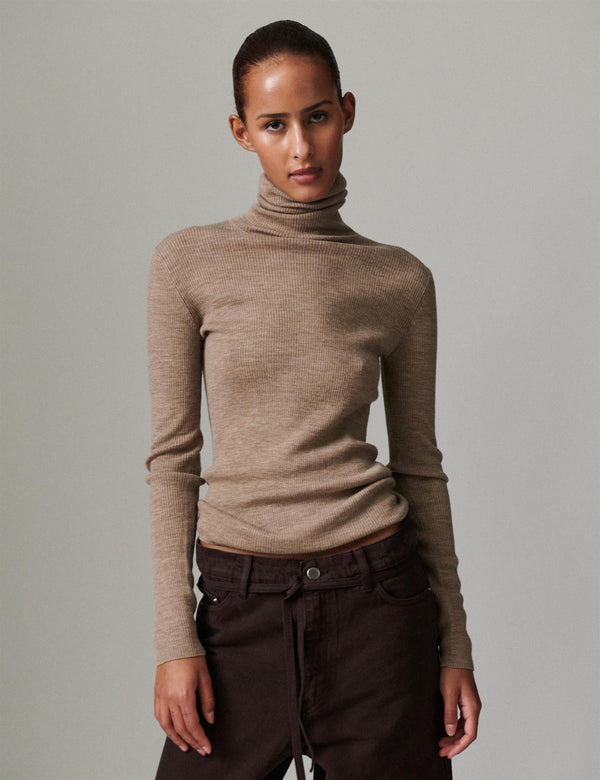 Sierra Turtleneck - Daily Elements