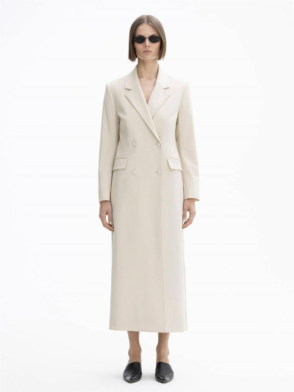 Long tailored blazer