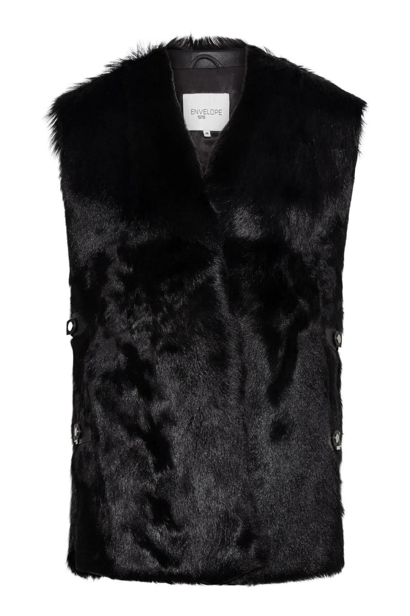 Ustetind vest