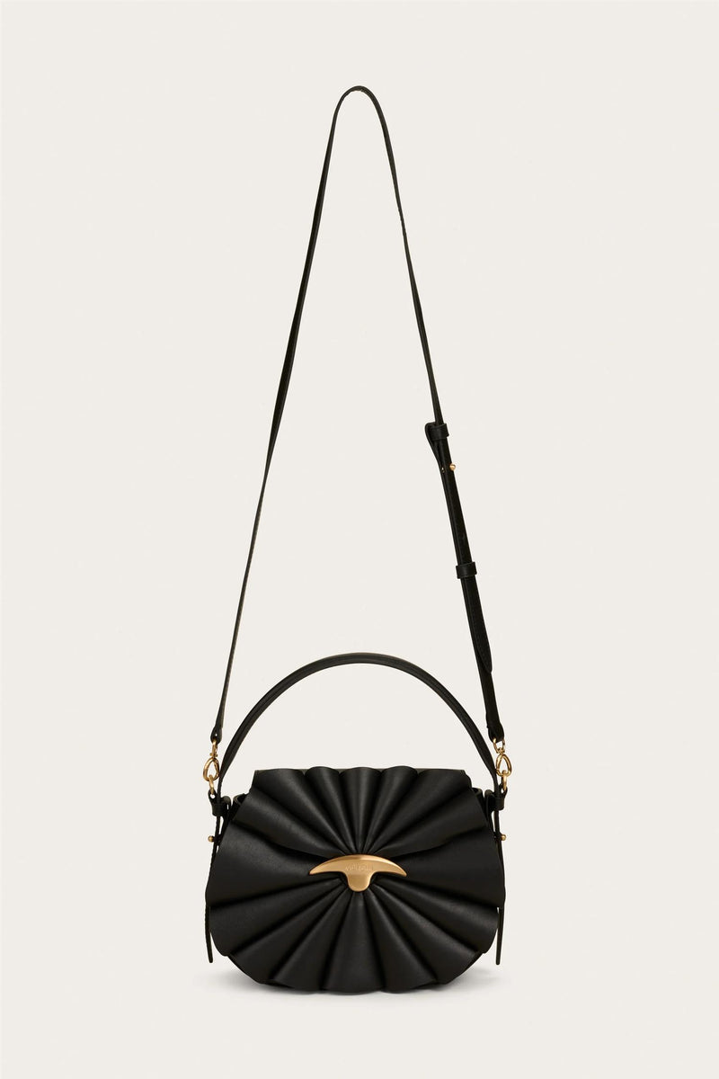 Janine Top Handle
