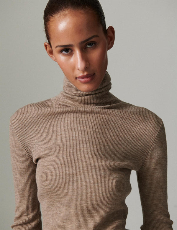Sierra Turtleneck - Daily Elements