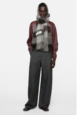CHECK FRINGE SCARF