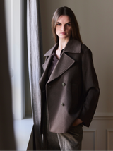 LIGHT CASHMERE WOOL SHORT COAT