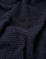  Amundsen Mountain Airy damejakke i Faded Navy med hette, sett forfra.