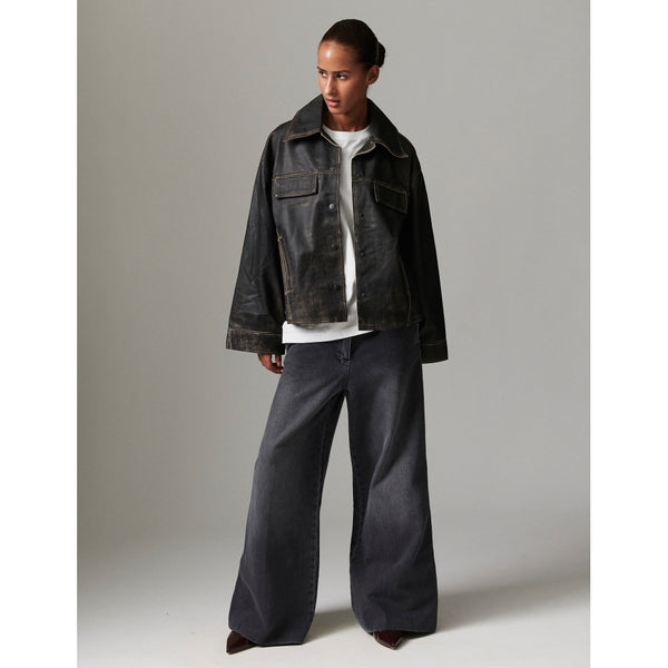 Florian - Distressed Leather
