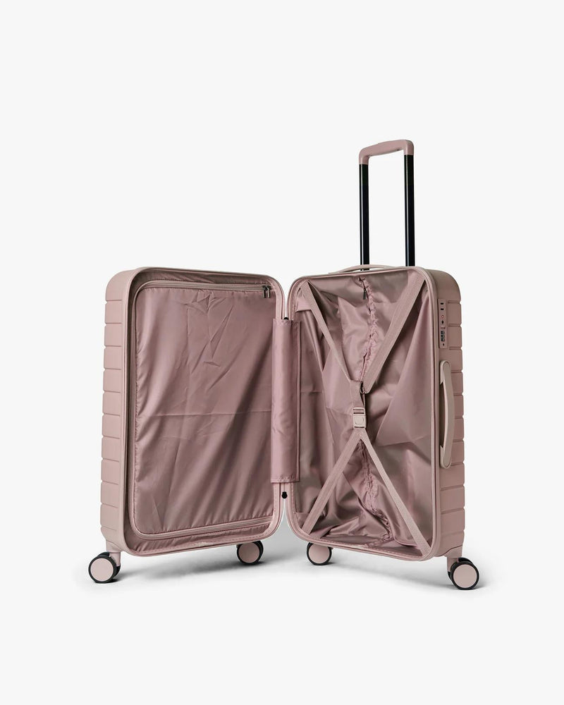 Medium 24" Tonal Logo Check-In Koffert
