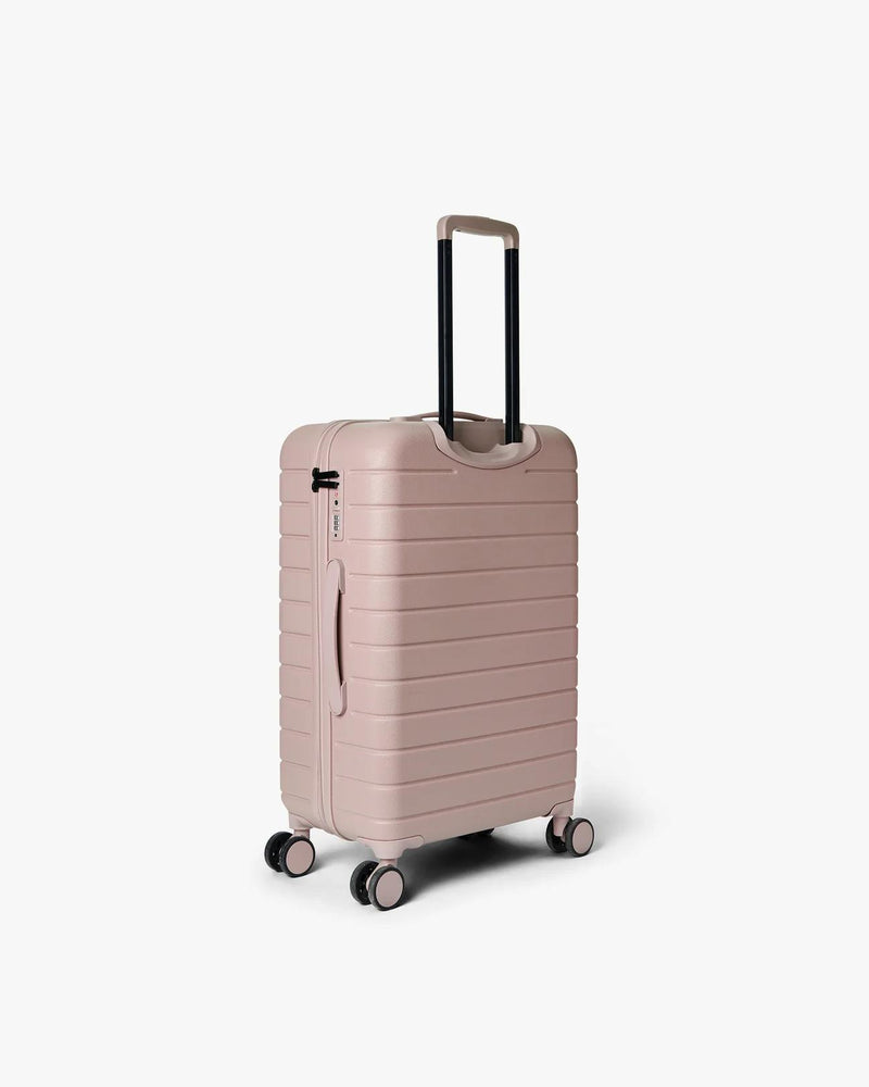 Medium 24" Tonal Logo Check-In Koffert