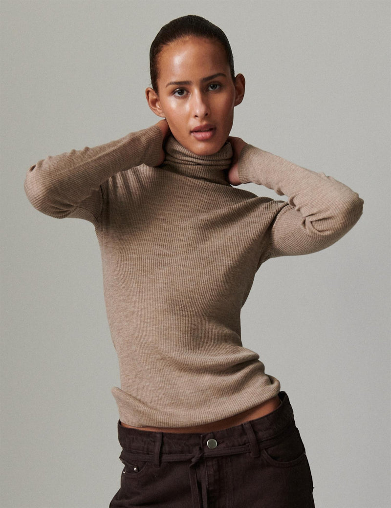 Sierra Turtleneck - Daily Elements