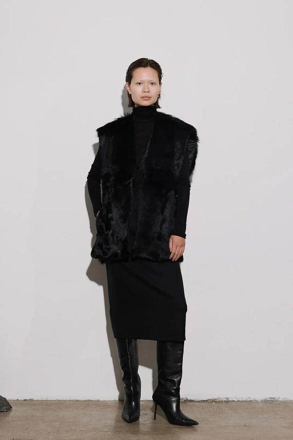 Ustetind vest