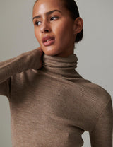 Sierra Turtleneck - Daily Elements