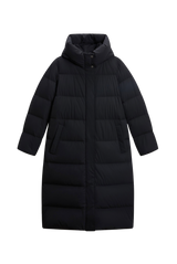 Woolrich Madison Long Coat i sort med hette og horisontal quilting, sett forfra.