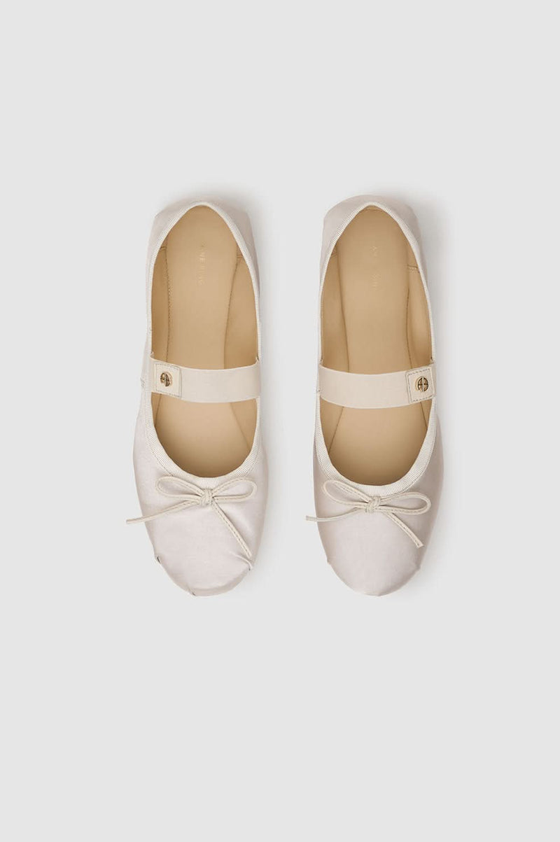 Jolie Flats