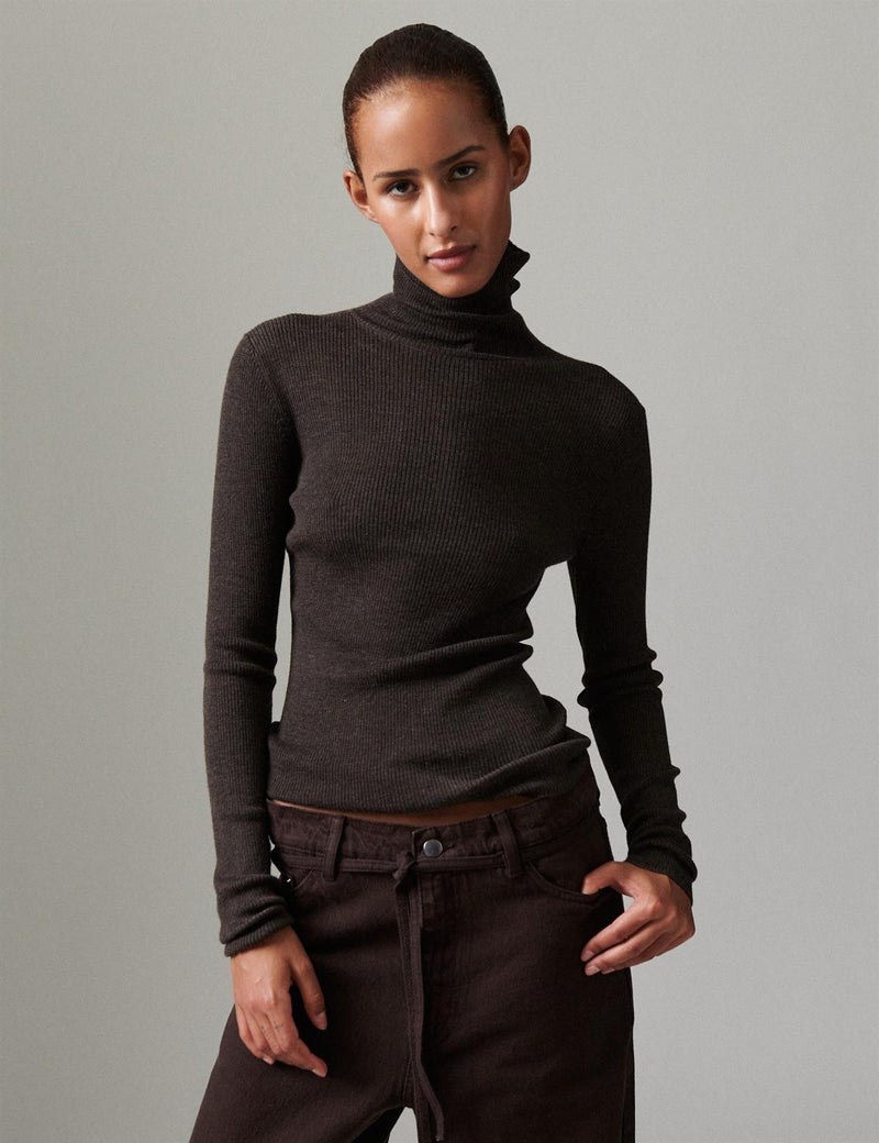 Sierra Turtleneck - Daily Elements