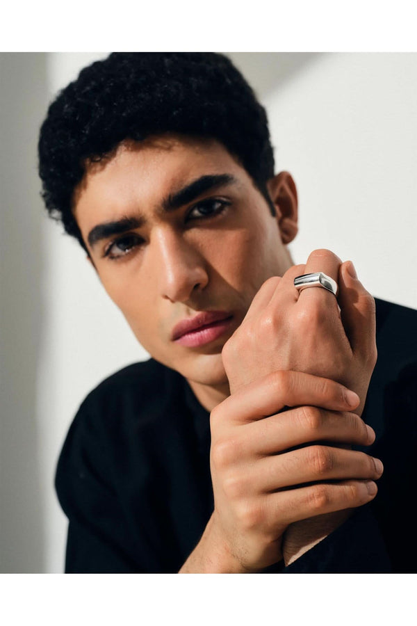 Crest Ring